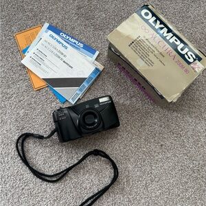 Olympus Accura Zoom 80 Point and Shoot Film Camera